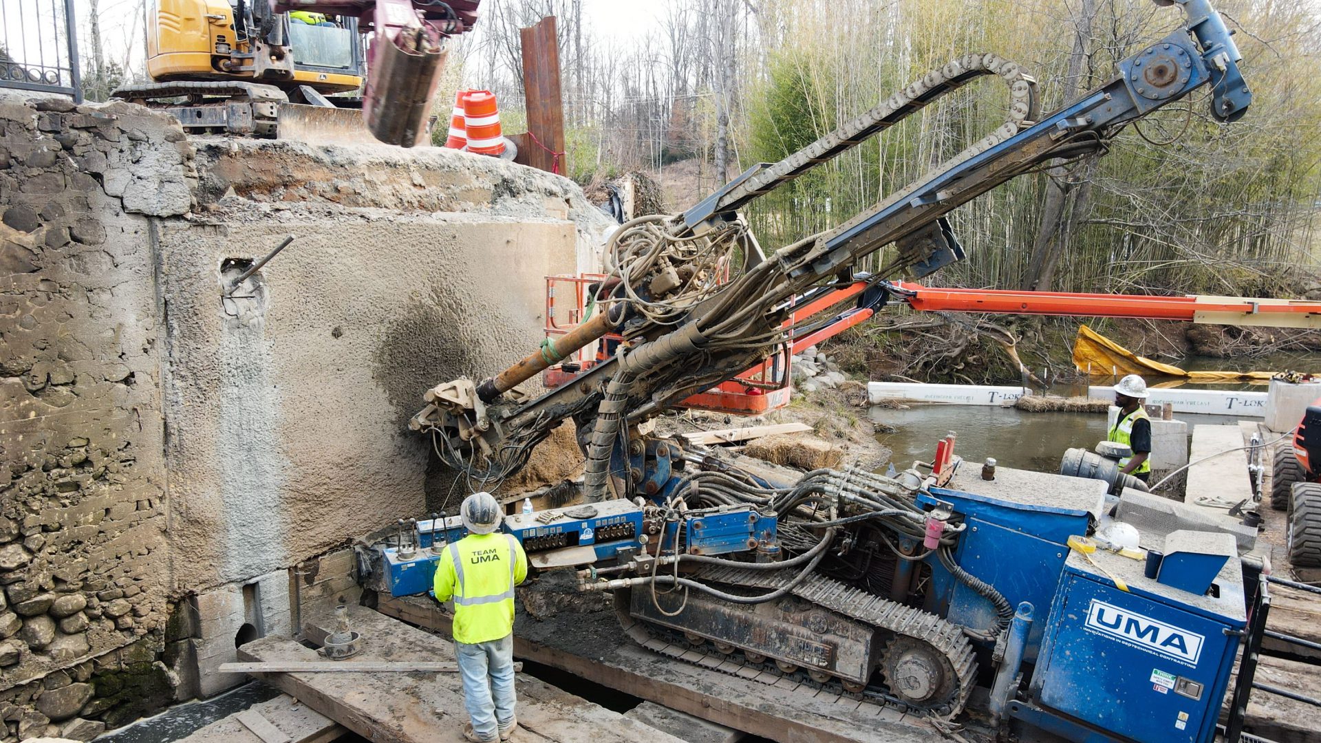 UMA Preserves Vital Retaining Wall Structures for N.C. Bridge Demolition Featured Image